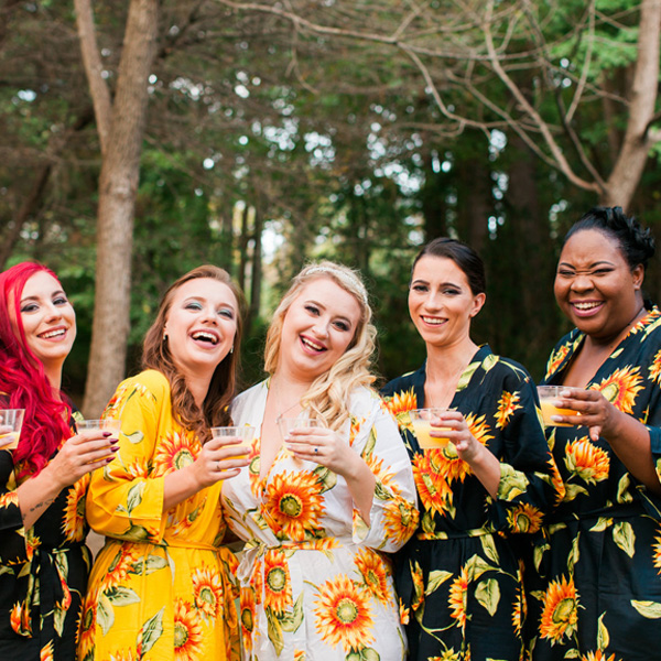 Country-Villa-Bridesmaids-sunflower-robes